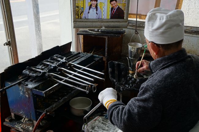 ここから善通寺に向かいます。何度か来ているし、パスするのもありだったんですが、やっぱりせっかくなので。。<br />下吉田ぜいたく堂本舗は、観光客がいるような場所ではないんですが、車で通りかかったのでちょっと寄ってみた次第。