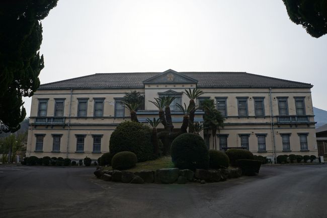 受付を済ませると、私一人なのに、係りの人が付き添って案内してくれる親切さ。自衛隊の資料館はほかにもあって、勝手に見てくれ的な施設がほとんどですが、ここは違います。ちょっと恐縮してしまいました。<br /><br />