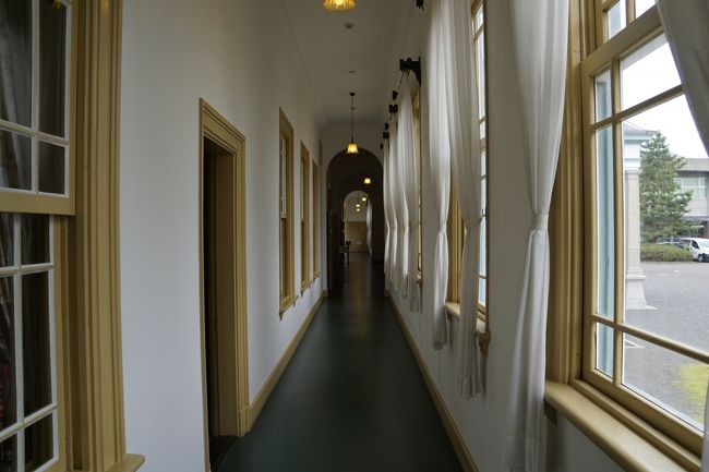 陸軍将校のための施設だったようですが、後の大正天皇が休憩所として使ったり、後の昭和天皇が宿泊したりと迎賓館的な利用もされています。<br />