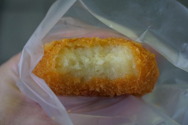 で、今回久しぶりに食べるとそのうまさは今でも健在。ジャガイモのホクホク感に加えて、牛肉のうまみがしっかりとしていて、これは琴平の名物といっても過言ではないと思います。