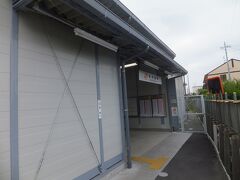 静岡県に入って新所原駅で途中下車しました。
ちょうど改修工事中でした。