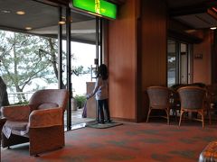 山川周辺を堪能した後、本日のお宿です。
指宿温泉の中心にある吟松です。

なかなかハードがしっかりしたホテルでした。