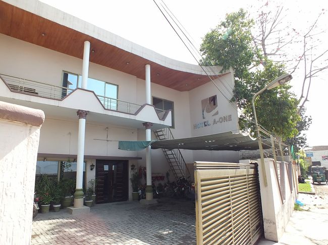 こけれはホテルA-one。<br /><br />やはり、ホテルoneのとなりにあります。<br /><br />紛らわしい名前です。