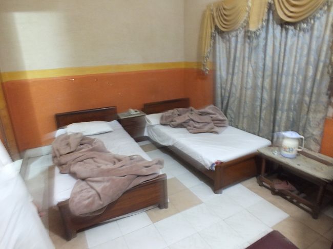 一応中を見させてもらいました。<br /><br />10ドルちょいだった。