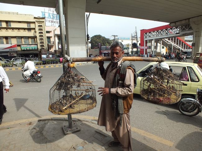 <br /><br />いつも思うんやけど、<br /><br />これって、食べ・・ないね。