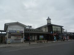 陸中野田駅．所在は野田村野田．
陸中宇部駅から3.4km，久慈駅から11.1km．野田村が受託する簡易委託駅．
駅の愛称は「ソルトロード」，野田は江戸時代塩の産地だった．