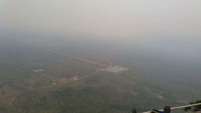 山頂から見下ろした風景
