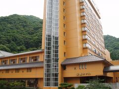 湯瀬ホテルです。
http://www.yuzehotel.jp/