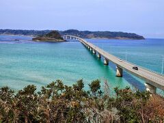 お腹いっぱいになった後は、角島大橋へ！

日本海側ってこんなにキレイな所があるんですね〜〜

沖縄に来たかのような綺麗さに、感激です。