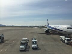 あっという間に岡山空港到着。
岡山空港は山の上。
