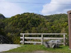 神居古潭。昨年も来たが雨だったのでスルー。路線バスでここだけのために時間をとられるのももったいないので今回訪れることに。