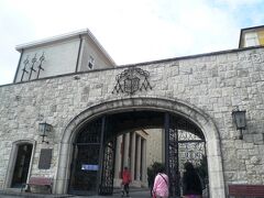 ＡＭ１０：３０　◆パンノンハルマ◆

本日最初に訪れたのは、ウィーンから約２時間半（約１３７ｋｍ）走ったところに位置するパンノンハルマ
ここから「ベネディクト修道院」を目指します。

