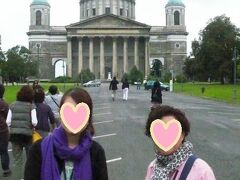 ＰＭ１４：００　　◆エステルゴム大聖堂◆

昼食の後は、約２時間（約１１３ｋｍ）走ったところに位置するエステルゴム大聖堂へ。