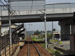 　スポーツ公園駅通過です。
