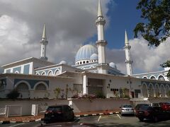 スルタンアフマド一世モスクです。

なかなか美しいです。