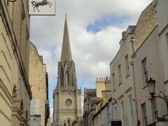 世界遺産都市で、バース（BATH）名前の通りお風呂の語源となった場所です。