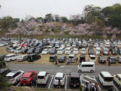 尾道千光寺にやってまいりました。
臨時駐車場にぎりぎりセーフで駐車できました。
まもなく満車です。