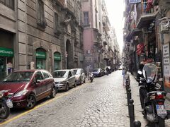 スパッカナポリに来ました。