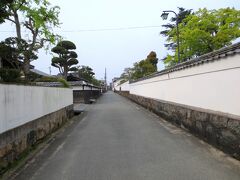 長門市から少しドライブして萩の町へ。日本の道百選にも選ばれている菊屋横丁。