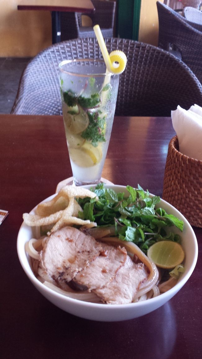 この日、唯一食べれた麺！<br /><br />ホイアン名物ぜんぜん食べれなかった…<br />なぜ風邪…