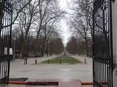 王宮の向かい側にある広大な公園です