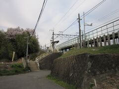 「新府駅」
桃畑最寄の無人駅です。ちらっと見学しました。