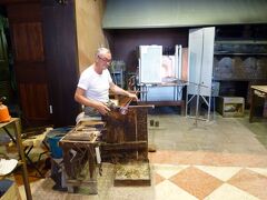 ベネチアングラス工房の「ベッキア ムラノ」
この工房、ツアー客なら必ず行くのでは？というくらい毎回来てます。。
