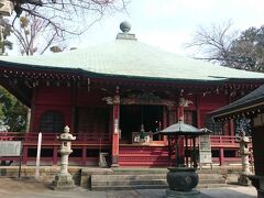まずは小田原市にある第５番札所、勝福寺。
境内には祈願する二宮金次郎像などもあります。