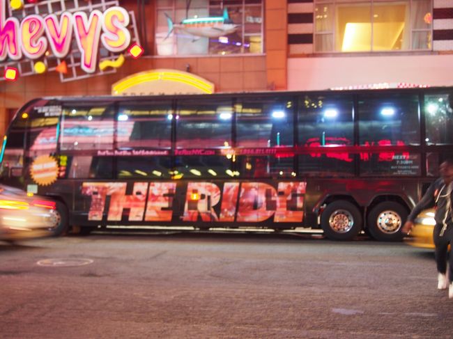 さて、やってきました。<br />「RIDE」です。<br /><br />このバスにのって、マンハッタン中を走ります。楽しみます。