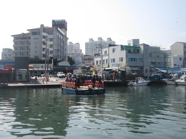 アバイ村から見る対岸の中央洞方面