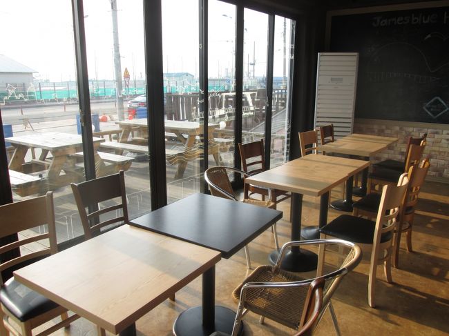 ジェームスブルーホステルのレストラン、朝食事で利用しました