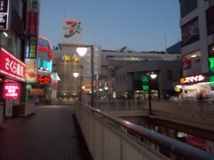夕方の松戸駅　東口。
