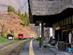 湯野上温泉駅舎