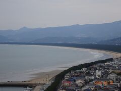 天守閣から見る虹の松原。早起きできてれば行く予定だったところ。
以下天守閣からの景色。