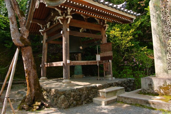 本堂が工事中でも、鐘は叩けます。<br /><br />人がいないので、叩き放題です。