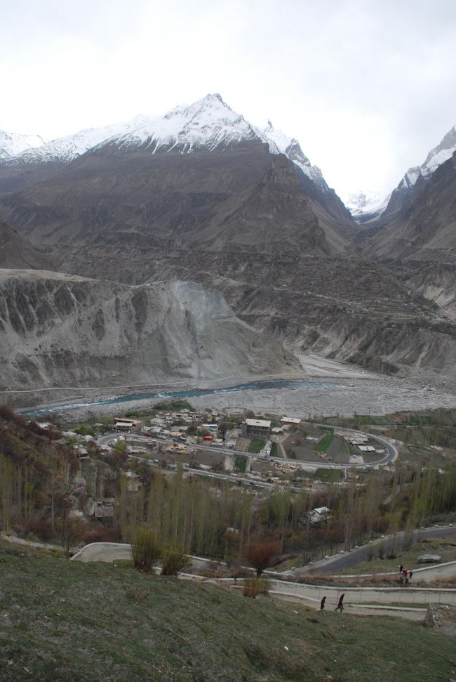 9時には出発するので、このガネーシュの集落とナガールの谷も見納めになります。<br /><br />もう見なくてもすぐに思い出せるくらいにしっかりと記憶に焼き付けたつもりですが、こういうのは1か月もしてしまうと細部からおぼろげになって行ってしまうんですよね。