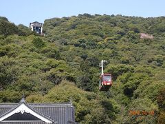 ロープウェイで岩国城へ。