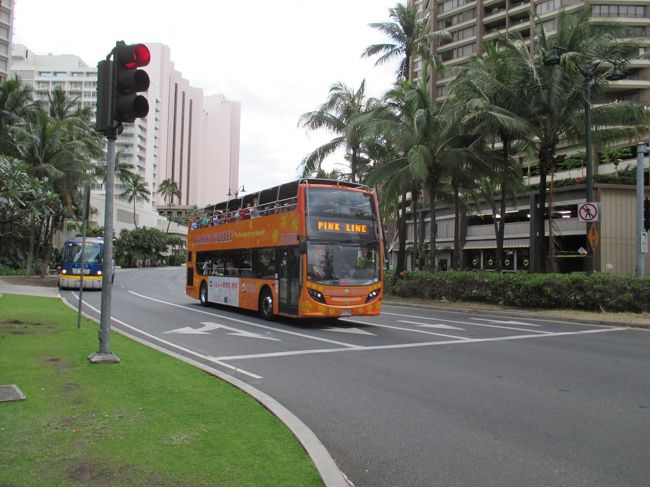 車を置いて、ワイキキ中心部まで行きます。