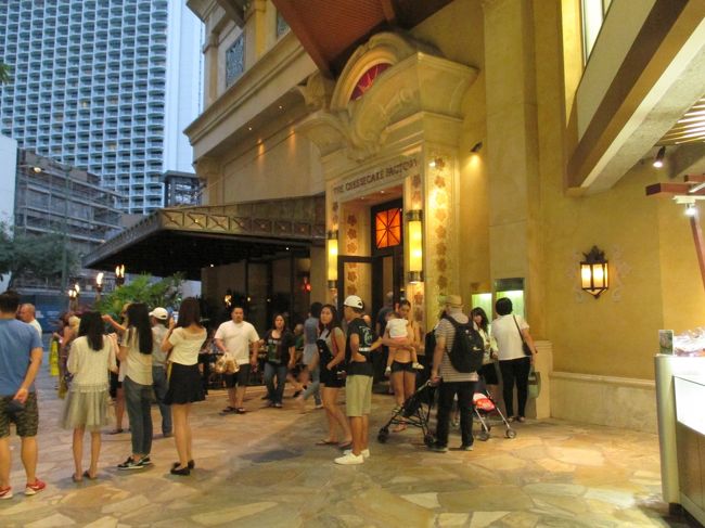 『チーズケーキファクトリー』