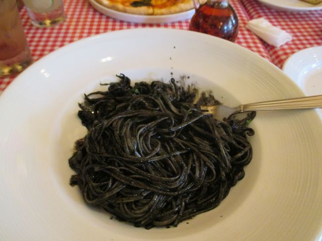 イカ墨のパスタ。美味しいーーーー