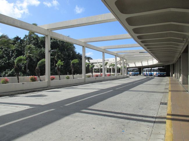 今日は帰らないとならないのです。レンタカーを返却して空港へ。