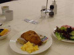 おはようございます
3泊したホテルをチェックアウトし、今日はドイツのホテルへ移動します
先ずは、オランダのオッテルローに出発です