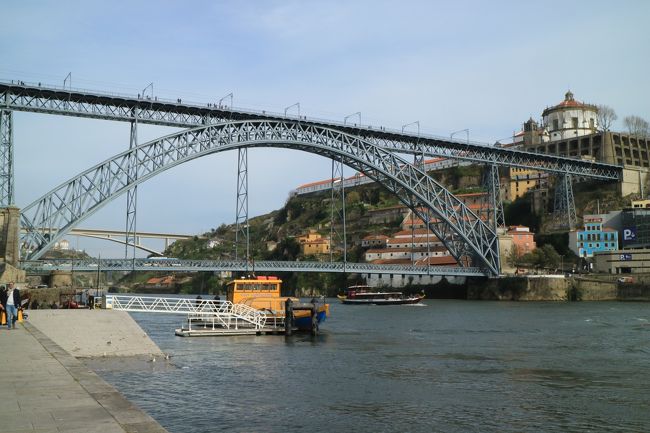 ポルトの代表的景観、ドンルイス一世橋。1886年建造