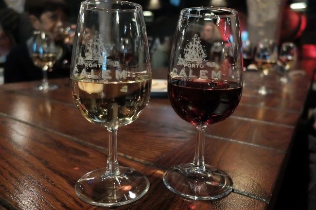 やっと飲める(^^♪<br />一人に赤・白各一杯試飲に用意されていた。