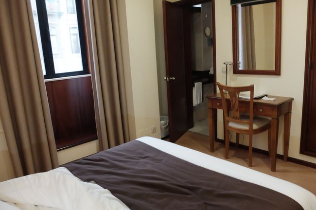 コンパクトで清潔。<br />朝食をとってチェックアウト。