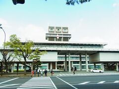 ＴＶで何度か見たことがあるなら県庁。

朝、大阪からのバスの中で見えた　あの子を撮影しに

行っちゃおう！