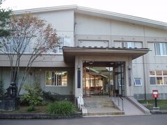 こちらは、隣の
比内ベニヤマ荘
大館市比内町大葛字金山沢口５
宿泊もできるが、日帰り温泉は、8:00〜21:00だ。

250円

http://beniyamasou.com/