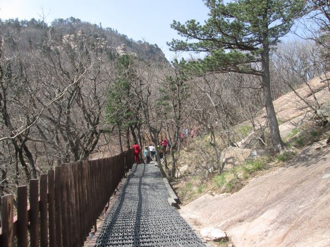 雪岳山権金城の遊歩道