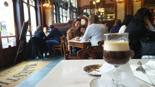 アイリッシュコーヒーを注文。