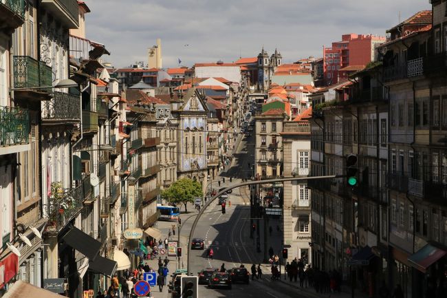 教会側から上ってきた道をショット。